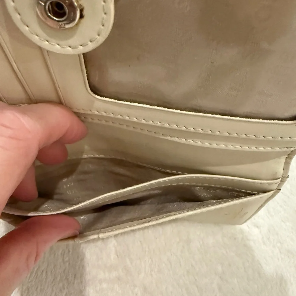 Kate Spade New York Leather Wallet Women’s Zip Around Card Holder Emerald Green - Picture 8 of 14